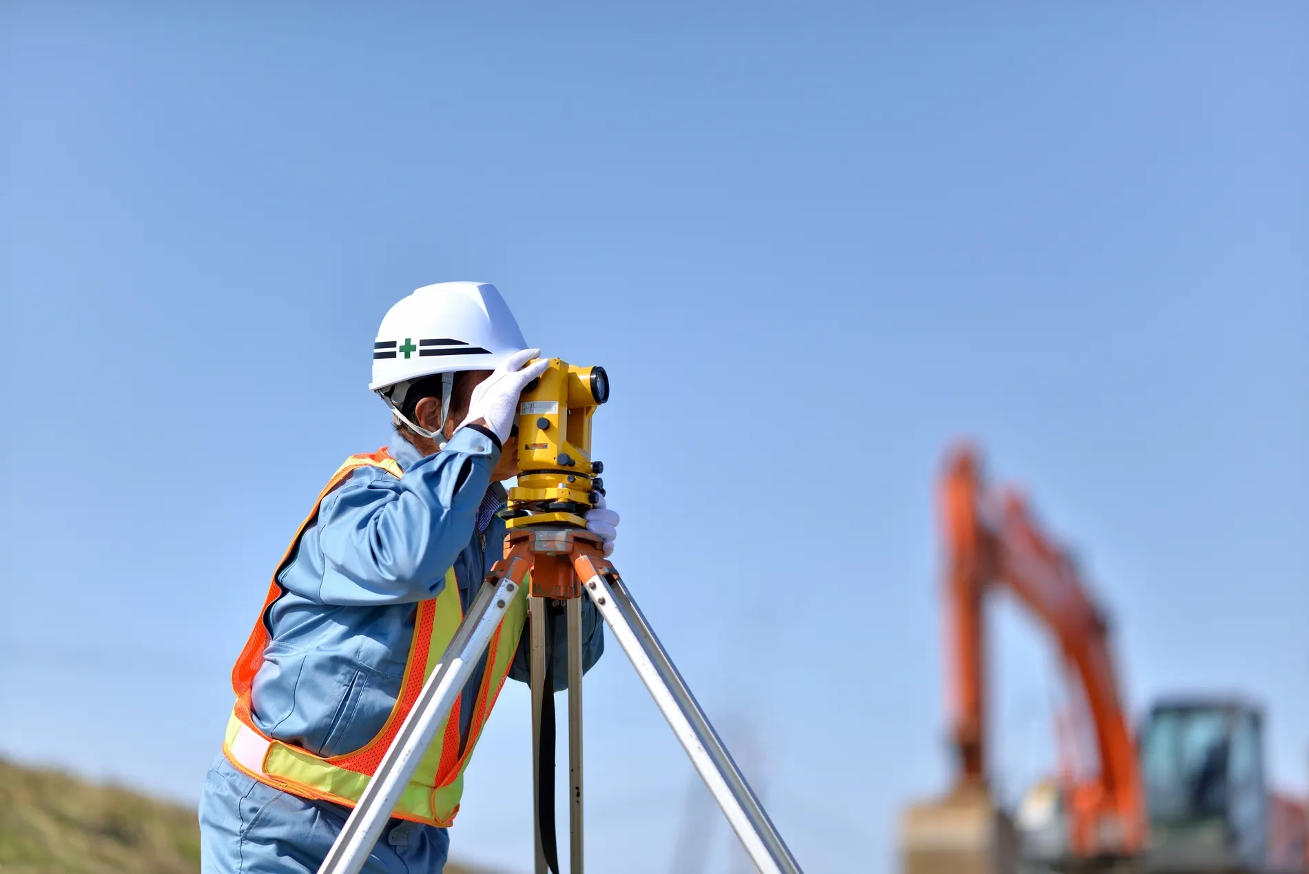 福岡で一緒に働く仲間を募集中!未経験者からでも測量士として活躍できる!